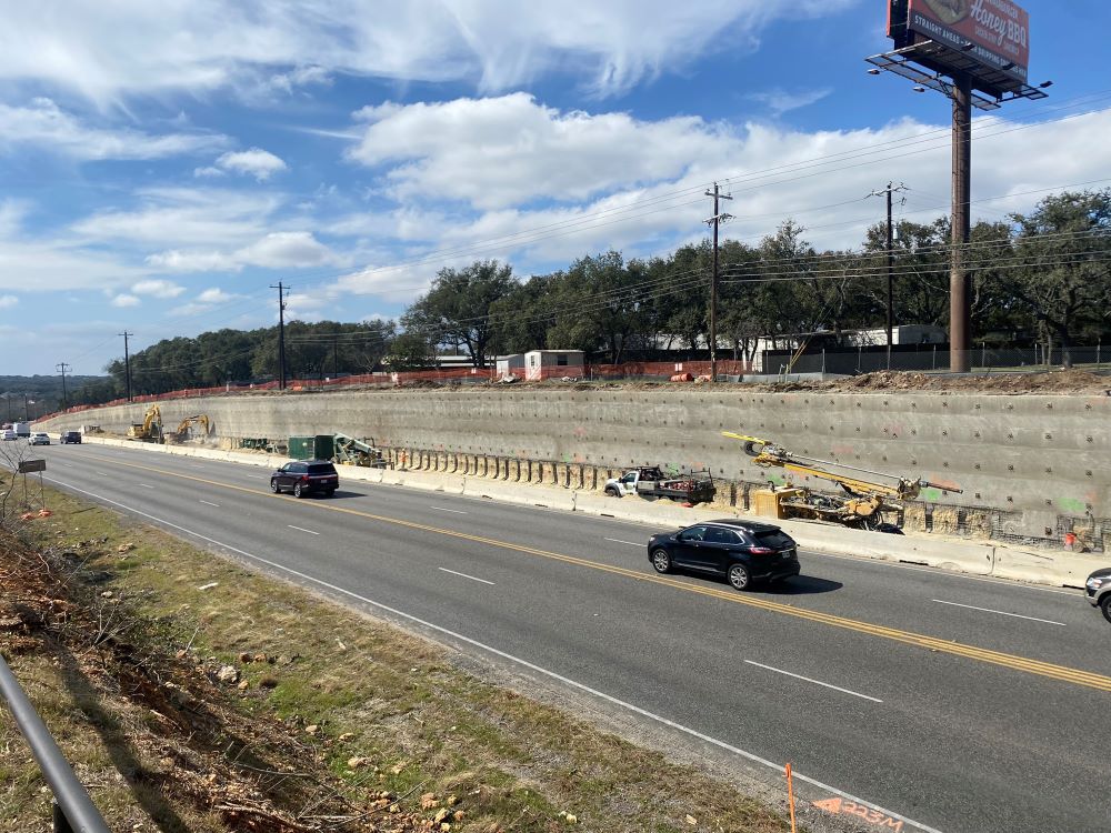 The Oak Hill Parkway team recently completed Phase 1 of this retaining wall near US 290 and Circle Drive, which enables upcoming traffic shifts for future mainlane and bridge construction nearby. Work on Phase 2 of the wall will begin in 2023. February 20